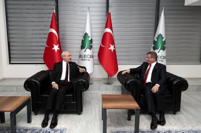 Kılıçdaroğlu, Davutoğlu'na 'geçmiş olsun' ziyareti yaptı