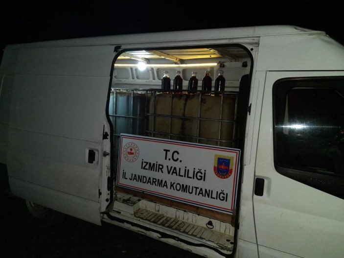 İzmir'de 22 bin litre kaçak akaryakıt ele geçirildi