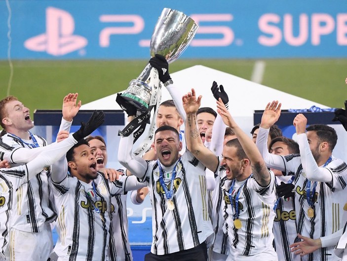Juventus İtalya Süper Kupası'nın sahibi oldu