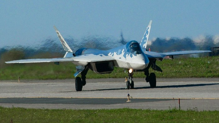 Rusya'nın ilk Su-57'si, ülkenin güneyine konuşlandırıldı