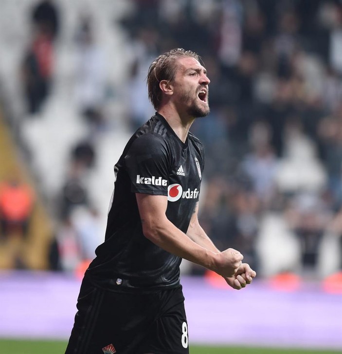 Caner Erkin ile Elneny'den Beşiktaş'a kötü haber