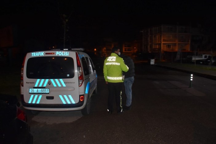 İzmir'de polisten kaçan araç sürücüsünün uyuşturucu testi pozitif çıktı