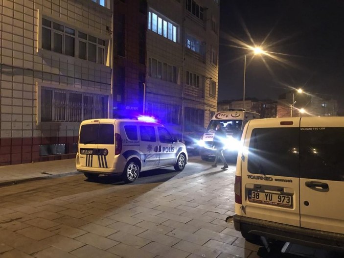 Kayseri'de kız arkadaşına intihar mesajı atan şahıs yaralı kurtarıldı