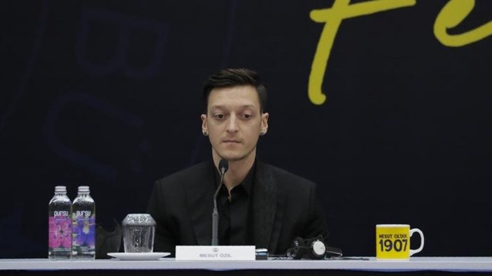 Mesut Özil'den Burak Yılmaz'a cevap