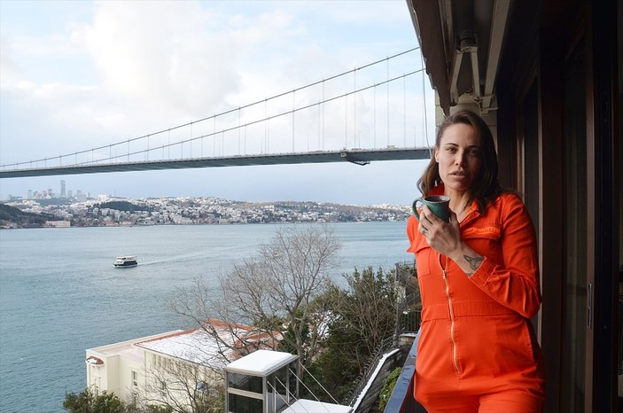 Fenerbahçeli Sosa'nın eşi Carolina, 'ikinci evim' dediği İstanbul'da sanatla iç içe