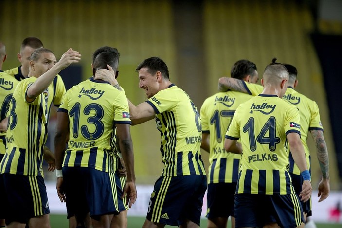 Fenerbahçe, evinde BB Erzurumspor'u 3 golle mağlup etti