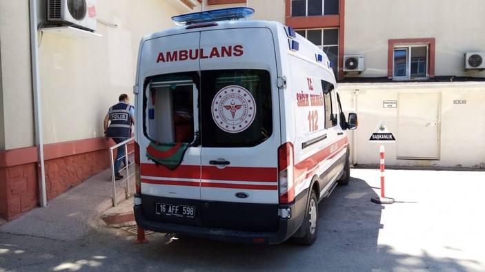 Bursa’da ambulansa taşlı saldırı