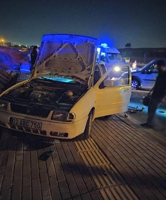 Gaziantep'te iki araç kaza yaptı: 8 yaralı