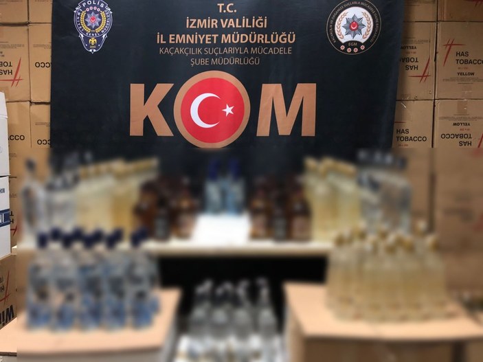 İzmir'de piyasa değeri 4 milyon lira olan kaçak ürün ele geçirildi