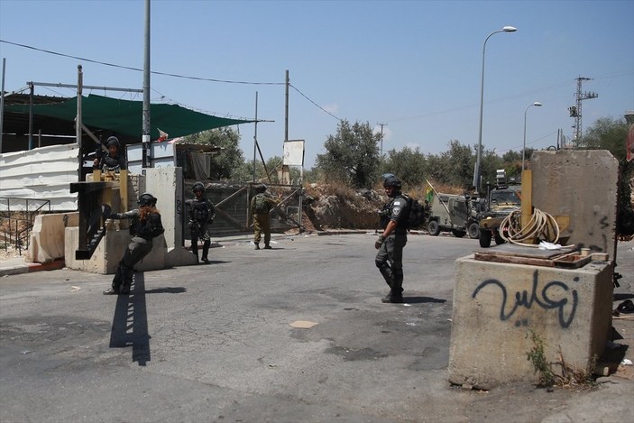 İsrail güçlerinin açtığı ateş sonucu 3 Filistinli yaralandı