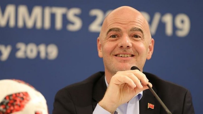 FIFA futbolu değiştirecek 5 yeni kuralı gündeme aldı