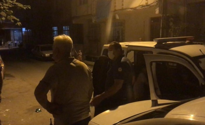 İstanbul'da çocuğunu tavana asarak döven baba, polisleri harekete geçirdi
