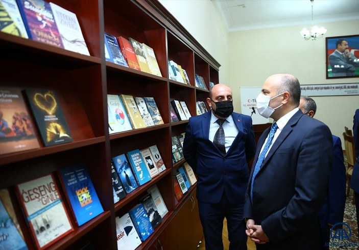 Türkiye'den Karabağ'a 10 bin kitap bağışı