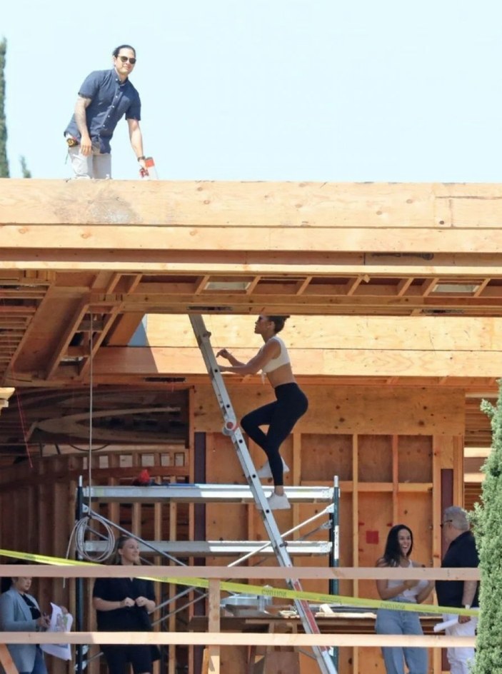 Jennifer Lopez, Ben Affleck ile birlikte yaşayacağı evin inşaatını denetledi