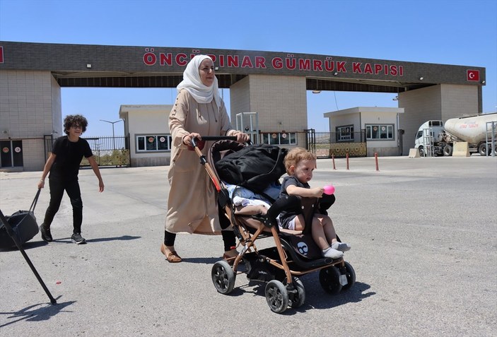 Suriyelilerin bayram sonrası Türkiye dönüşleri başladı