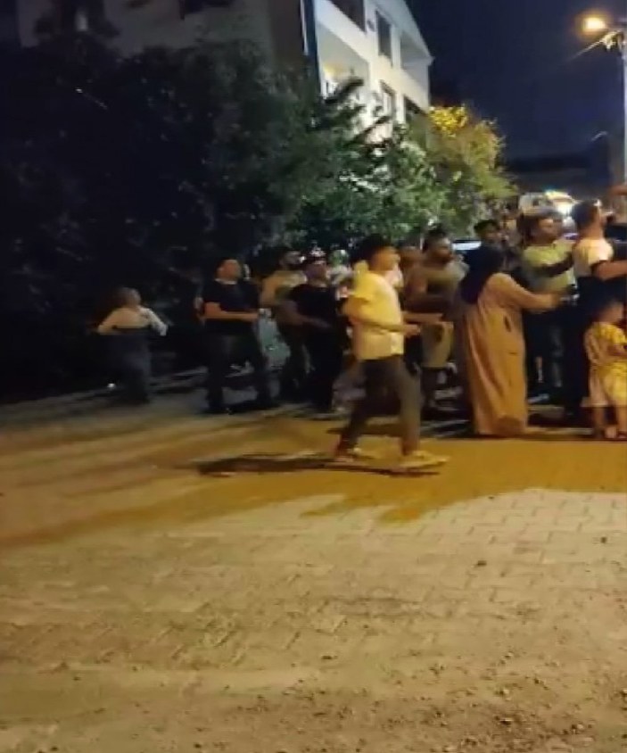 Arnavutköy’de çocukların kavgası aileleri birbirine düşürdü