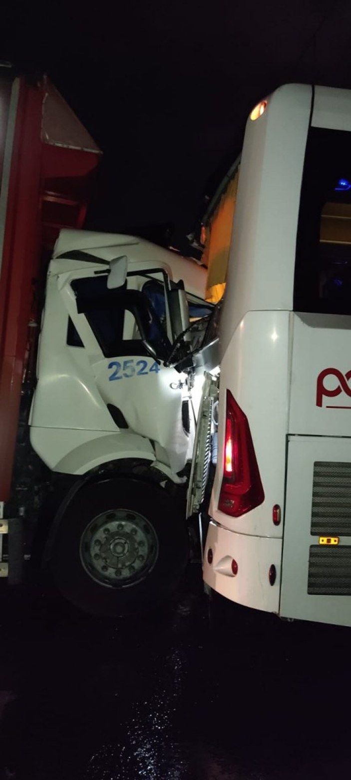 Kuzey Marmara Otoyolu'nda kaza: 1 yaralı