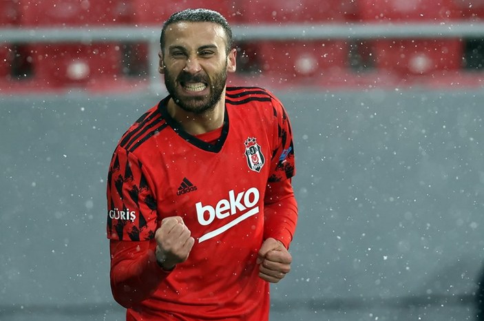 Cenk Tosun Beşiktaş'a bonservisiyle dönüyor