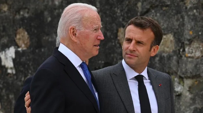 Emmanuel Macron ve Joe Biden, denizaltı krizini telefonda görüştü