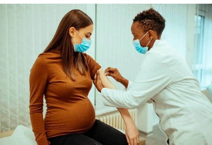 Aşı yaptırmayan korona hastası anne adayları pişman