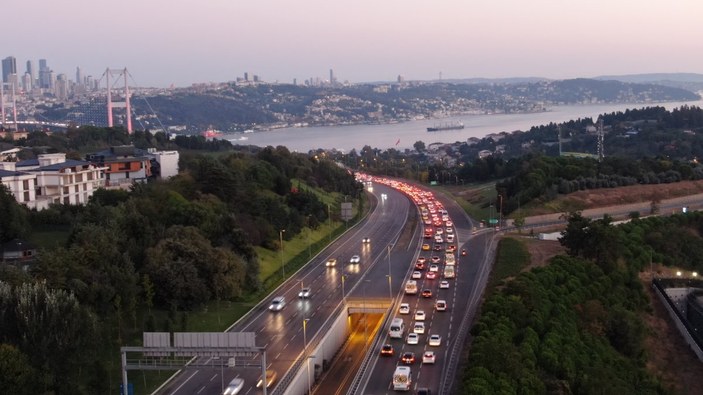 İstanbul’da trafik yoğunluğu erken başladı