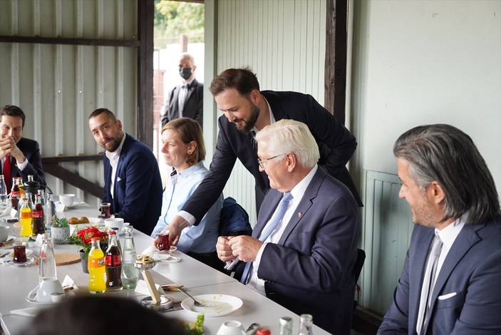 Almanya Cumhurbaşkanı Steinmeier'den Türkiyemspor kulübüne ziyaret