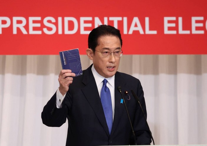 Japonya'nın yeni Başbakanı Fumio Kishida kimdir? Hayatı ve siyasi kariyeri...