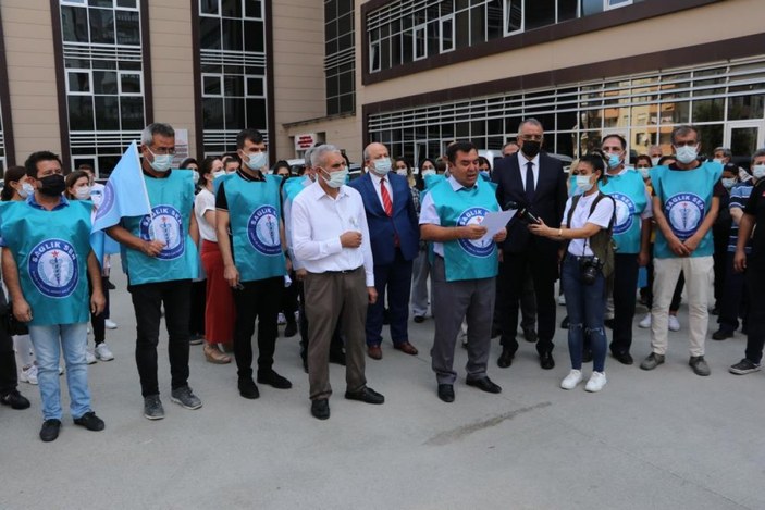 Adana’da sağlık çalışanları darbedildi