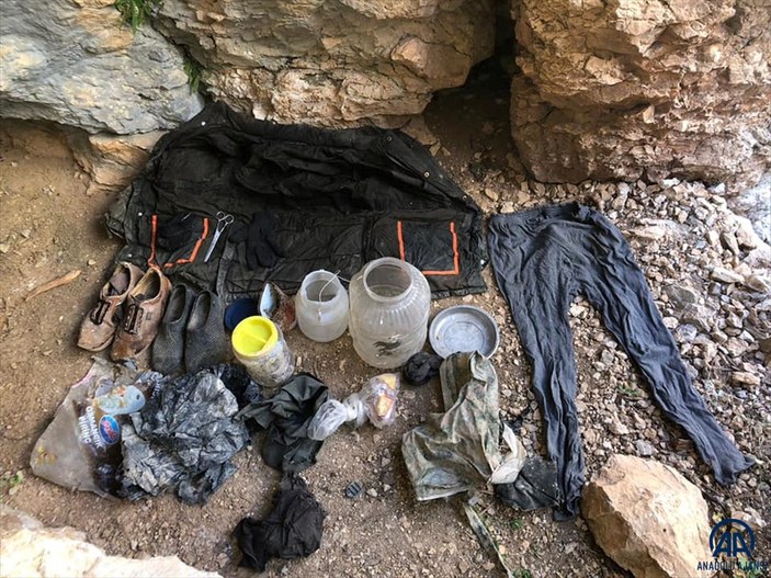 Erzincan kırsalında teröristlerce kullanılan 12 mağara imha edildi