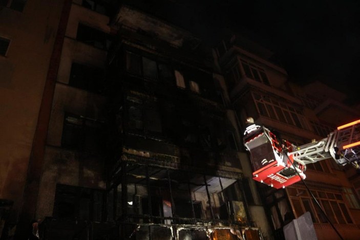 Erzurum'da 5 katlı binada yangın