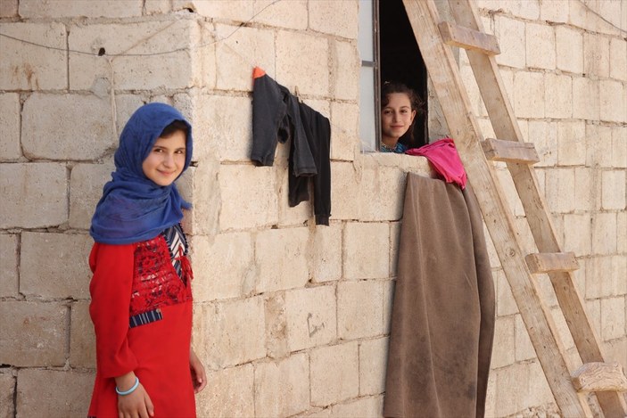 İHH, İdlib'de 16 bin 239 briket ev inşa etti