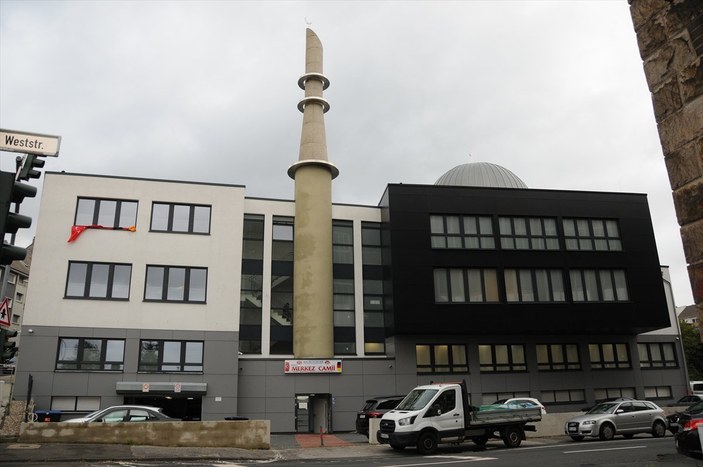 Almanya'da DİTİB camisi ibadete açıldı
