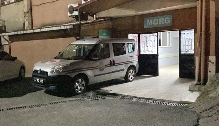 Zonguldak'ta bir kişi, aracını park etmek isterken 4 yaşındaki oğlunu ezdi