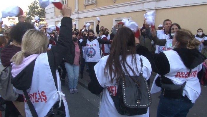 Bakırköy Belediyesi işçileri, 3 yıldır bekledikleri zam gelmeyince greve başladı