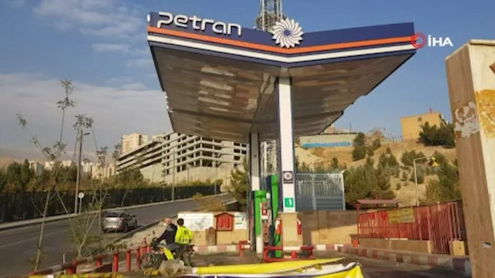 İran'da benzin dağıtım sistemi çöktü: İstasyonlarda satış durdu