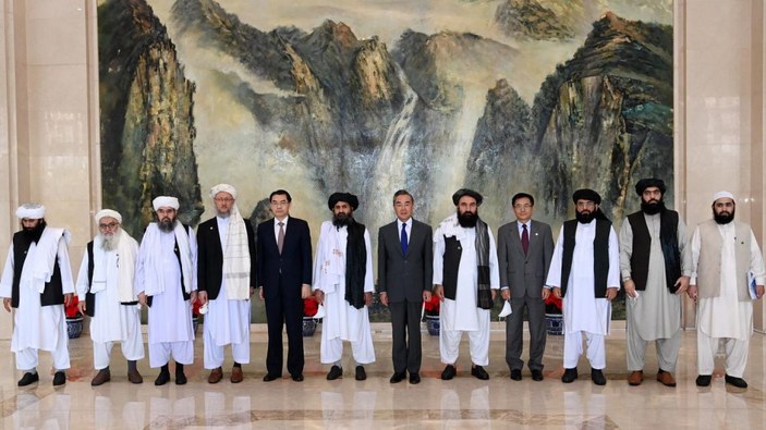 Çin Taliban ile görüştü: Afganistan'ın yeniden inşasına destek vereceğiz