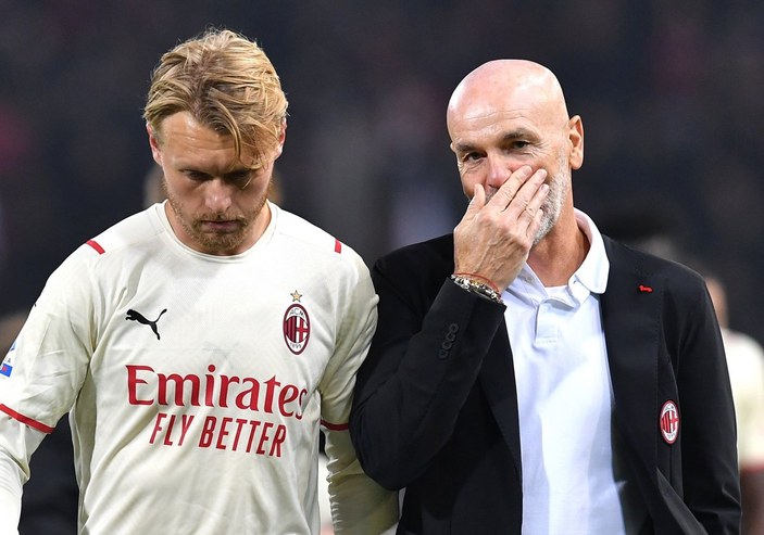 Milan, Simon Kjaer'in sözleşmesini uzattı