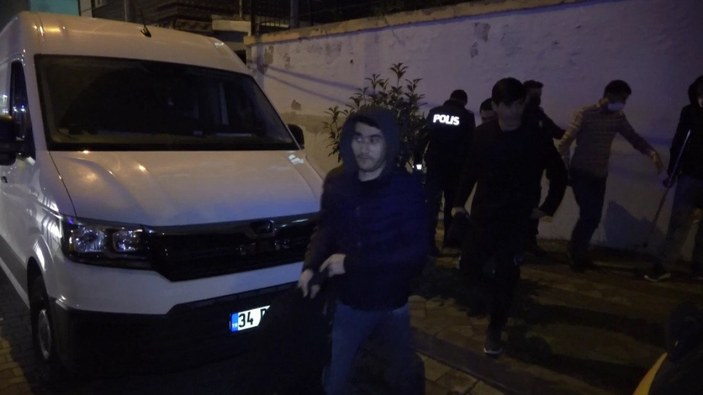 İstanbul'a taksiyle gelen 8 kaçak göçmen yakalandı