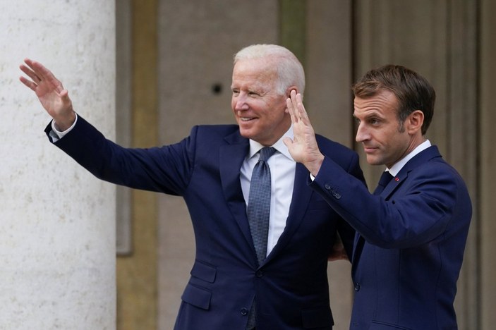 Joe Biden ile Emmanuel Macron'un beden dili analizi