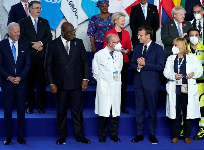 Macron, Kongo Cumhurbaşkanı'nın elini sıkmadı