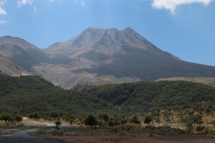 Yaşanan depremler sonrası Hasan Dağı volkanizması harekete geçti
