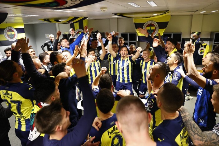 Derbi bitti Fenerbahçe soyunma odası yıkıldı