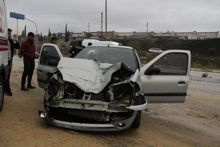 Aydın'a asker uğurlamasına giderken kaza: 1 ağır yaralı