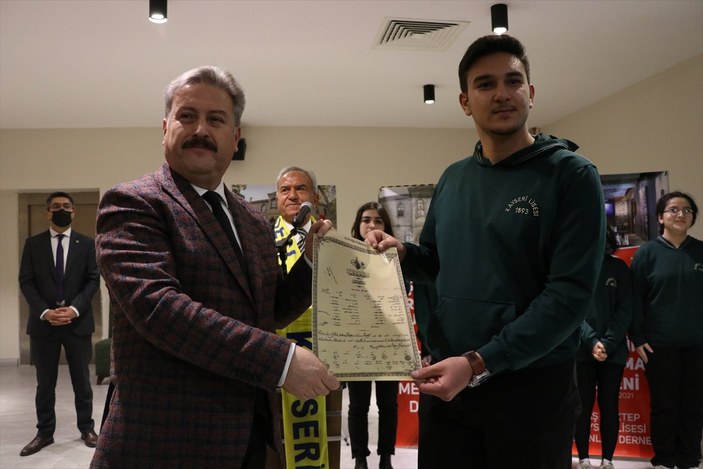Kayseri'de mezun olamayan şehit öğrencilerin diplomaları, 100 yıl sonra verildi