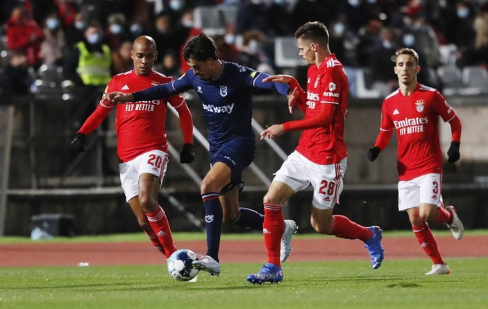 Belenenses, Benfica maçına 9 kişi başladı, 6 kişi tamamladı