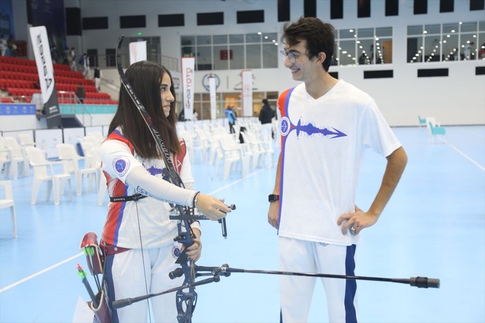 Mete Gazoz bu kez kardeşi Melisa ile Olimpiyatlar'a hazırlanıyor