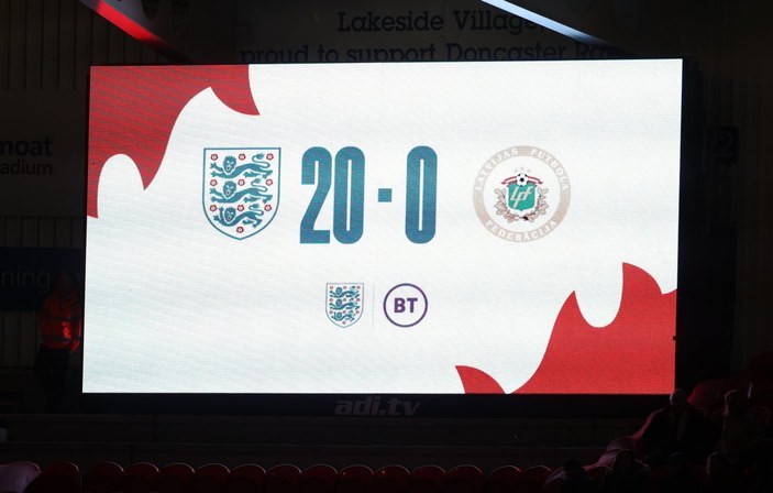 İngiltere Kadın Futbol Milli Takımı'dan Letonya'ya 20 gol 
