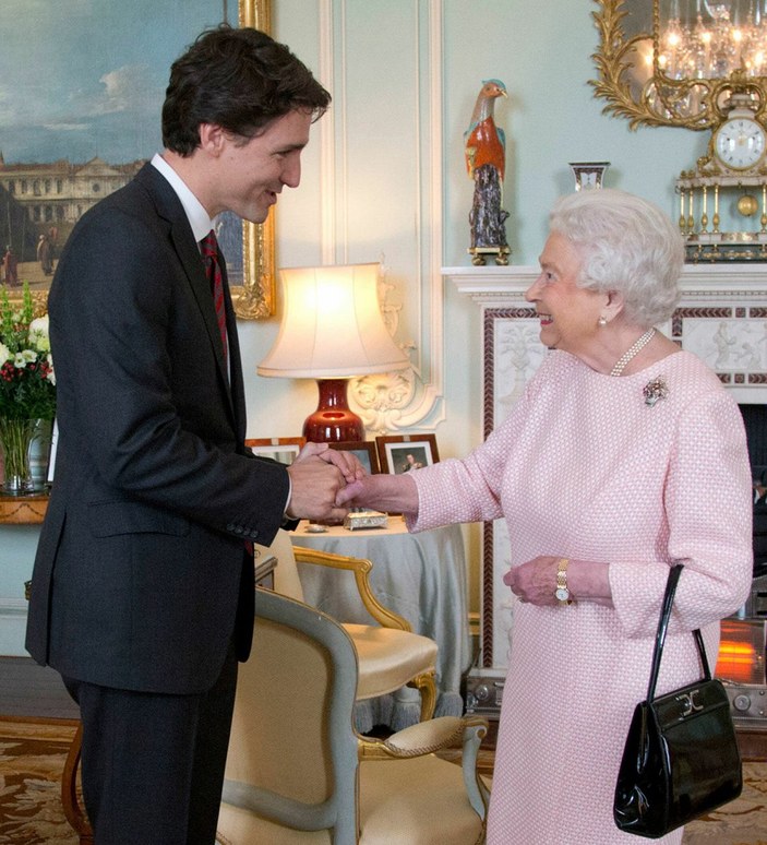 Kanadalıların yüzde 52'si İngiliz monarşisini terk etmek istiyor