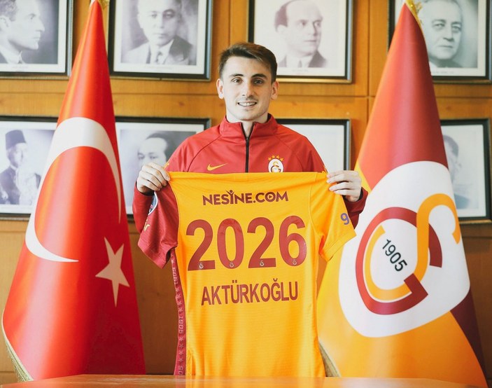 Galatasaray Kerem Aktürkoğlu ile sözleşme yeniledi