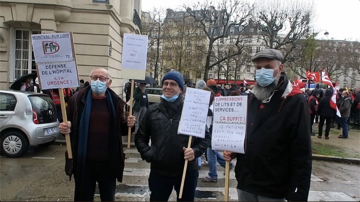Fransa'da sağlık çalışanları yeniden sokağa indi